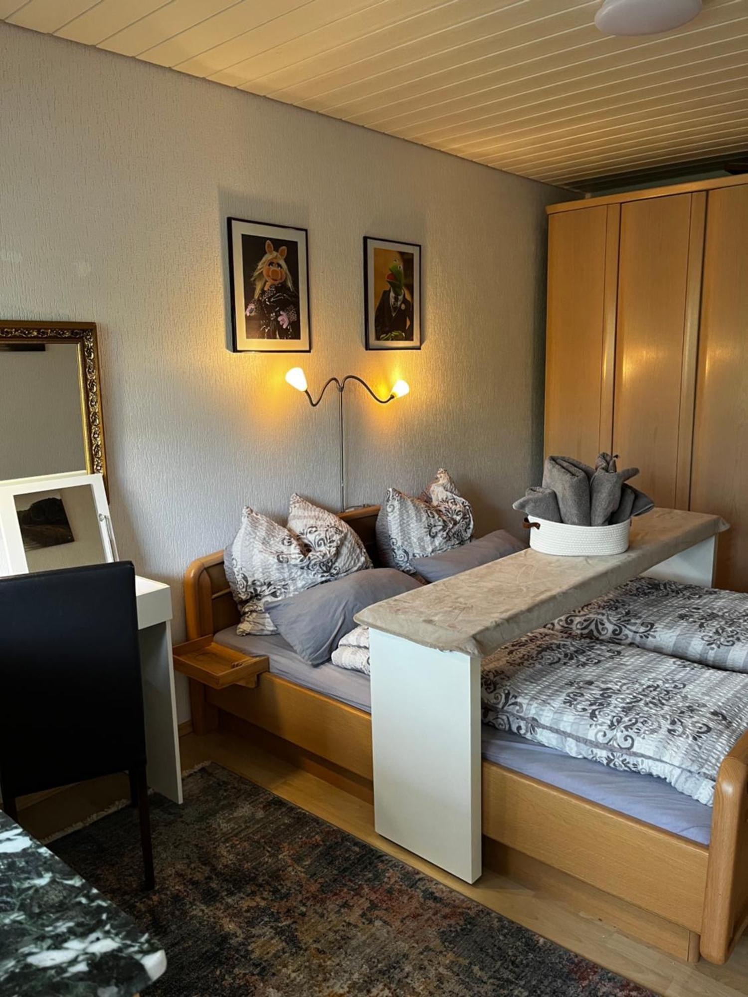 Gemuetliche, Ganze Wohnung In Ruhiger, Zentraler Lage Leverkusen Exterior photo